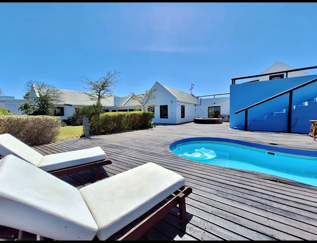 100,000M² FARM FOR SALE IN YZERFONTEIN RURAL